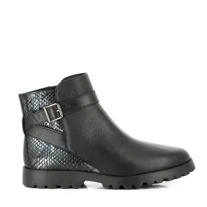 24 Hrs 23397 Black Snake Print Ankle Boots