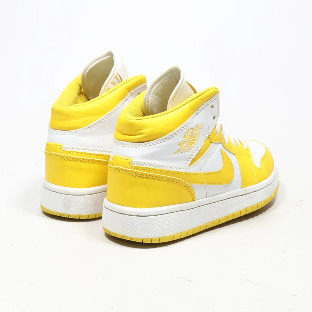 Air Jordan Air Jordan 1 Mid Se Sneakers Leather Yellow Color For Kids