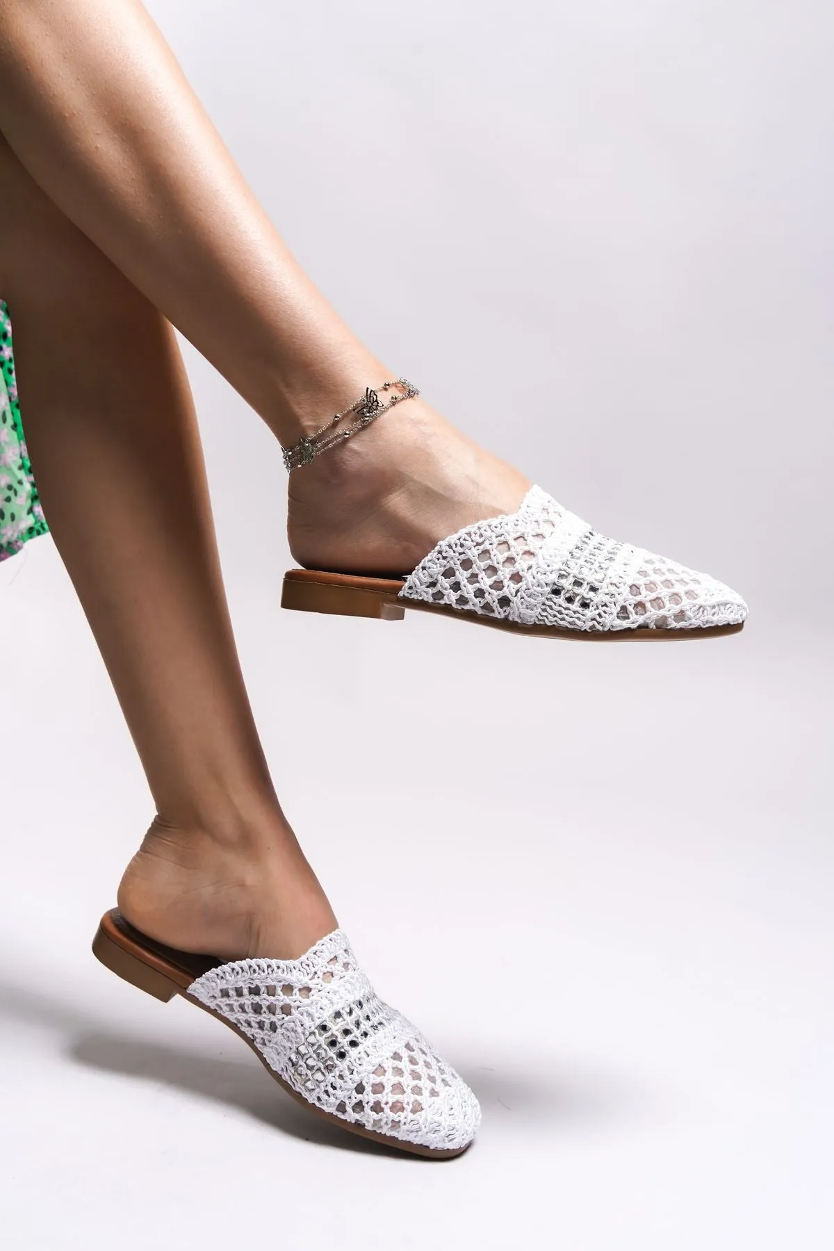 BHİLNASH WOMEN'S Slippers 0012101 White