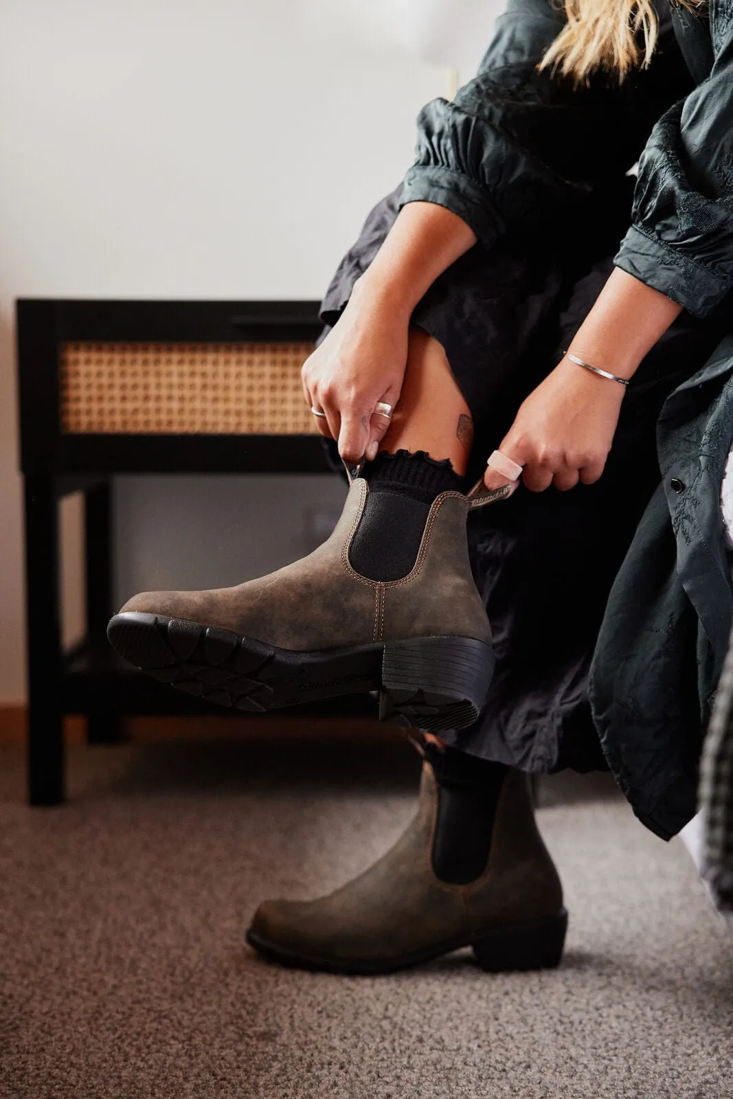 Blundstone #1677 Heeled Boots - Rustic Brown