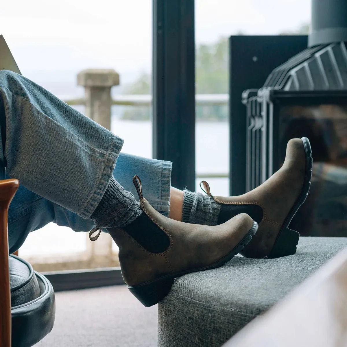 Blundstone #1677 Heeled Boots - Rustic Brown
