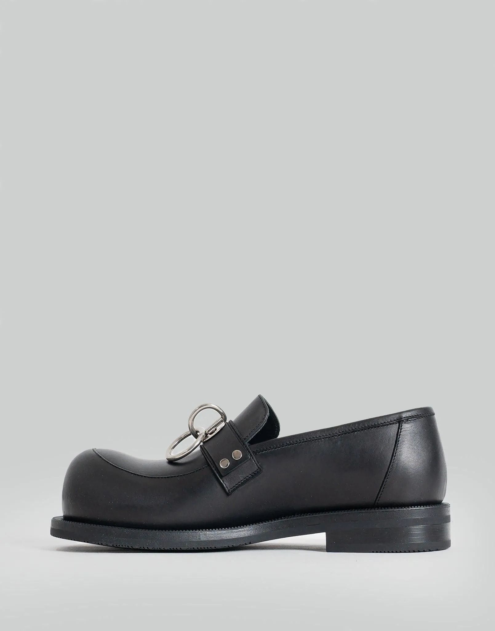 BULB TOE RING LOAFER