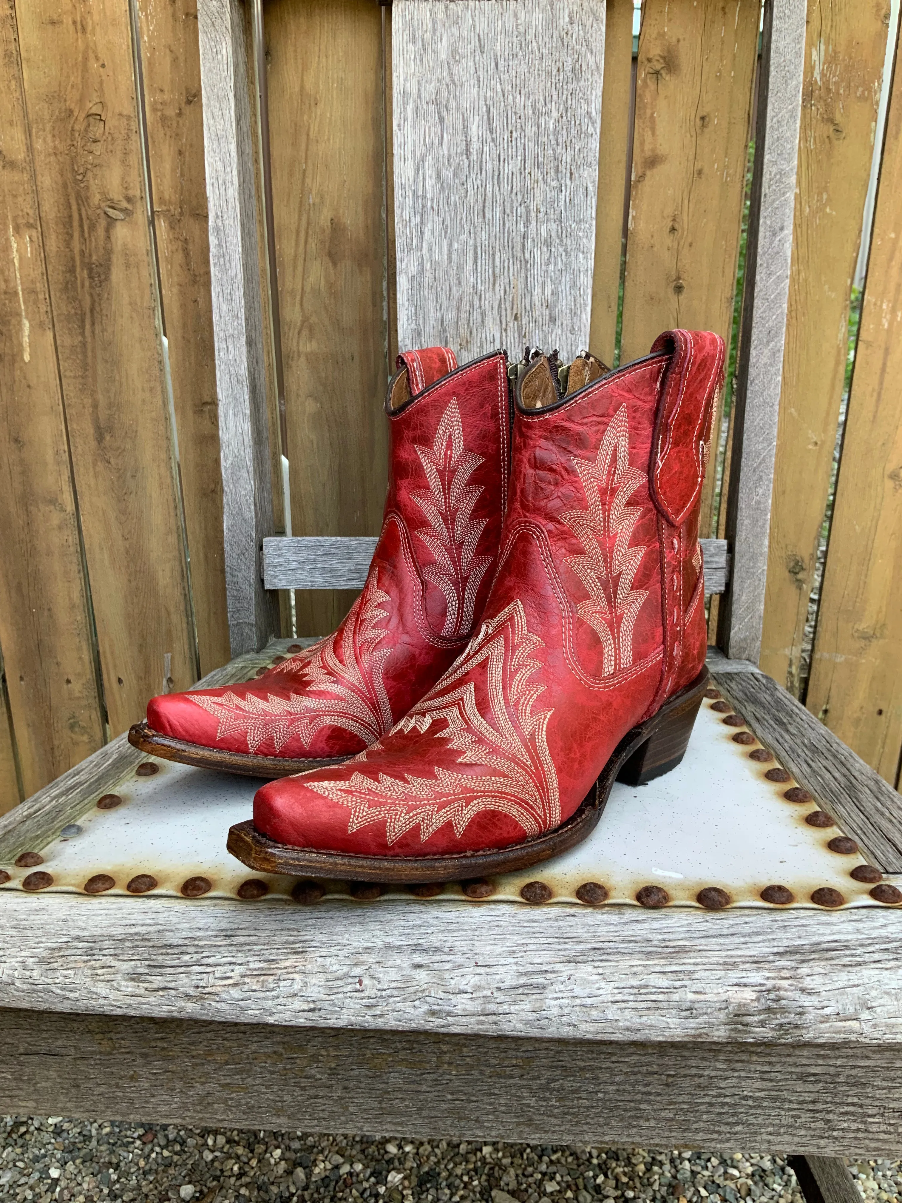 Circle G Women's Red Cowgirl Ankle Bootie L5704