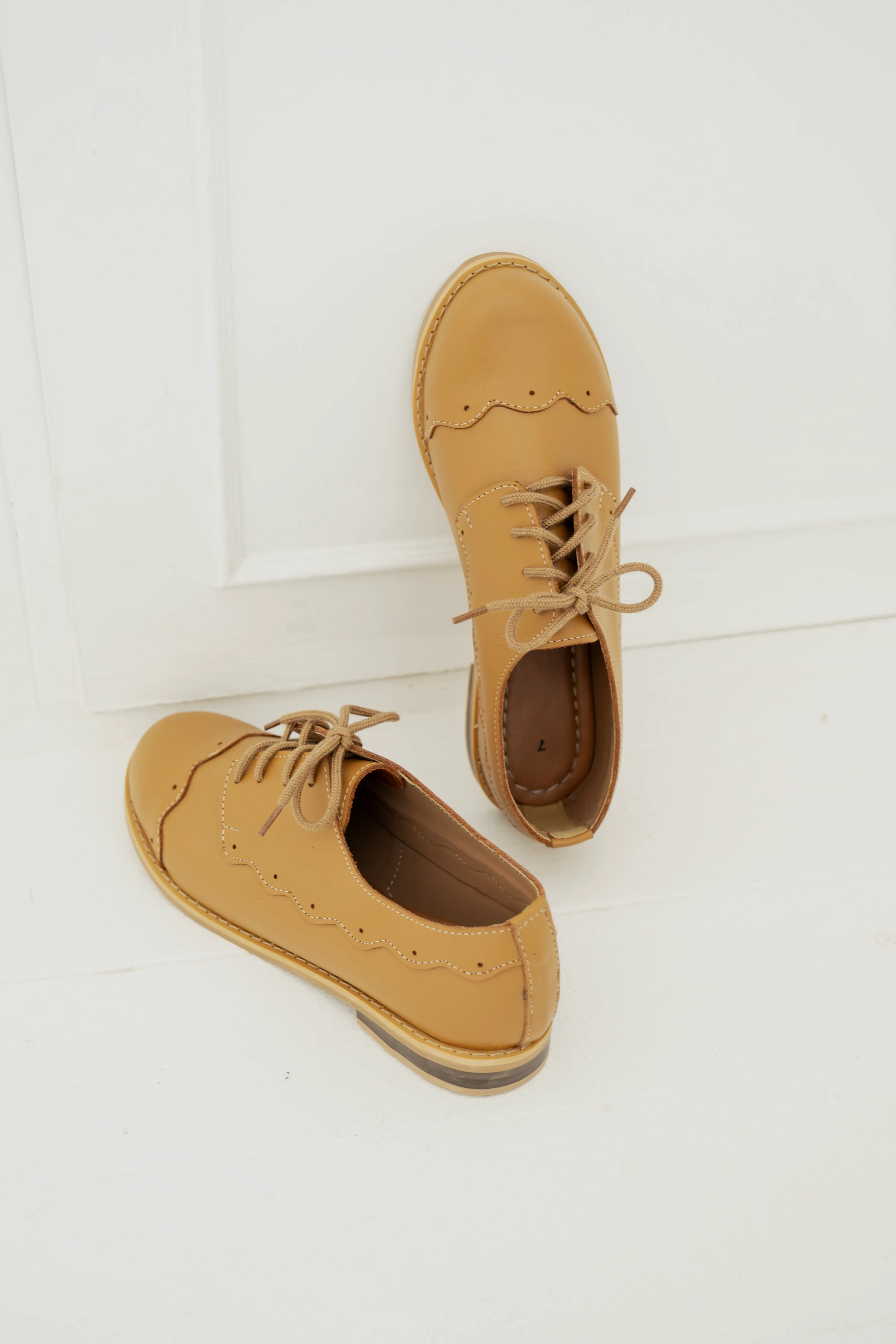 Classic Brogue Shoes: Tan