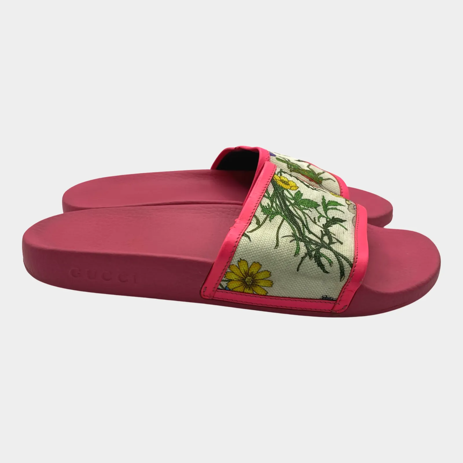 Gucci women's pink floral print rubber slides