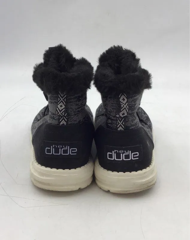 Hey Dude Women's Lea 121814818 Black Round Toe Ankle Snow Boots - Size 10