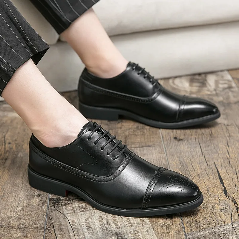 Hnzxzm Men Shoes Red Sole Fashion Business Casual Party Banquet Daily Retro Carved Lace-up Brogue Dress Shoes