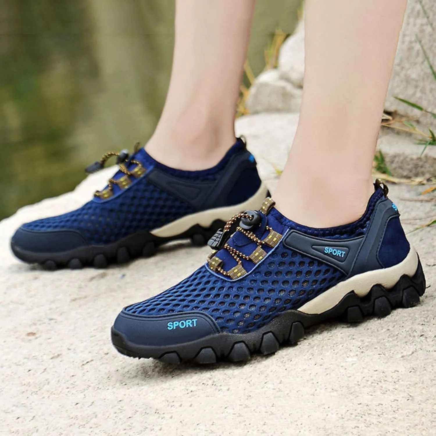 Men Summer Mesh Breathable Hiking Shoes Comfortable Walking Shoes Outdoor Travel Shoes Sneaker Rack for Men Bedroom Men Shoes