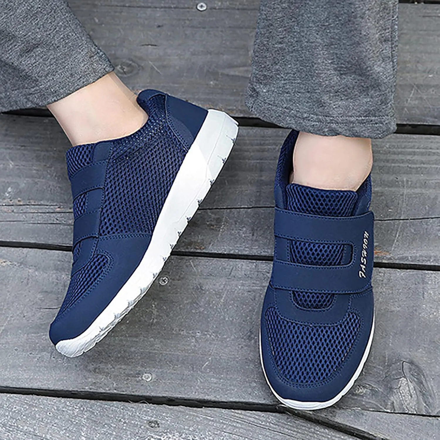 Men's 2023 New Hook Loop Solid Color Fly Woven Mesh Breathable Running Shoes Sneaker Boots Men Men's Sandals Men Shoes