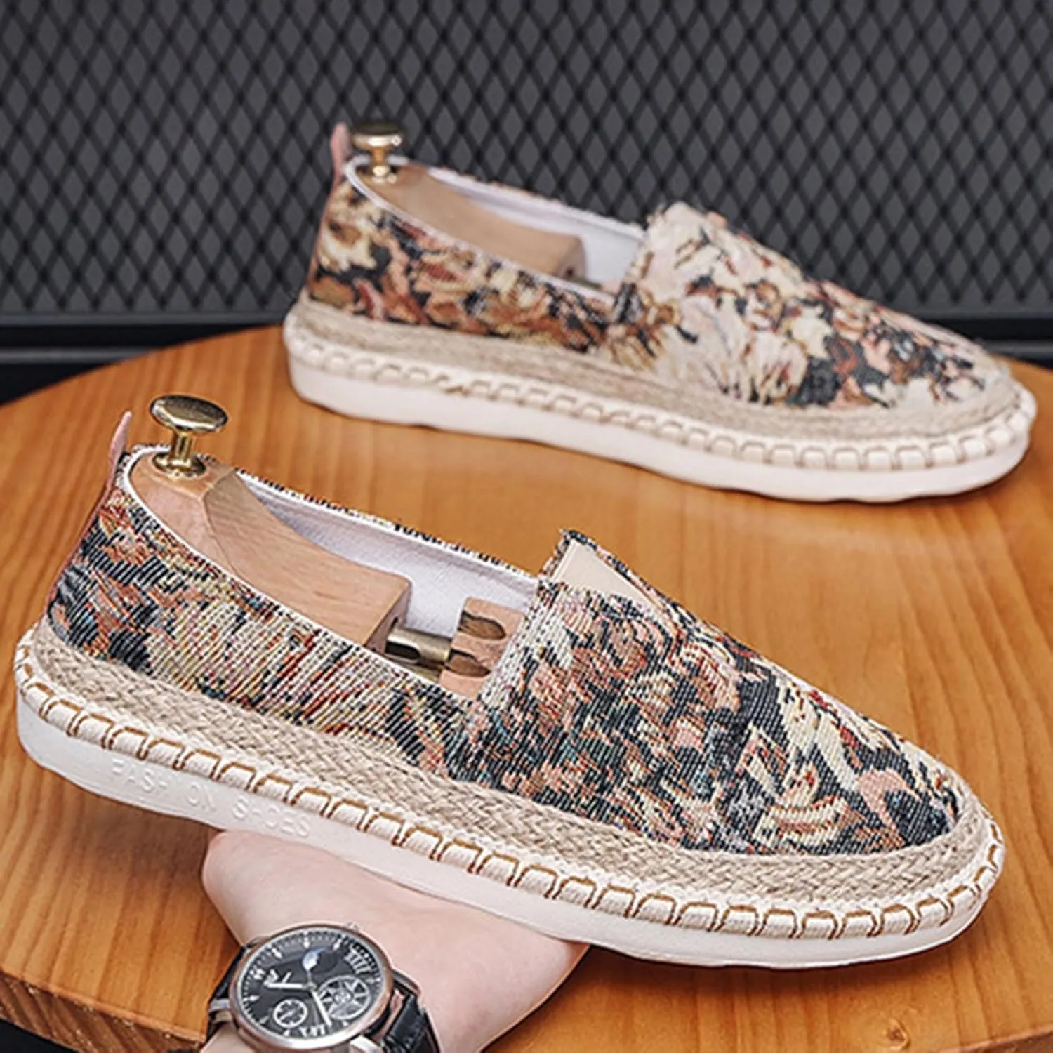 Men's Casual Dress Sneakers New Men's Shoes One Footed Lazy Man Casual Fisherman Shoes Embroidered Floral Cloth