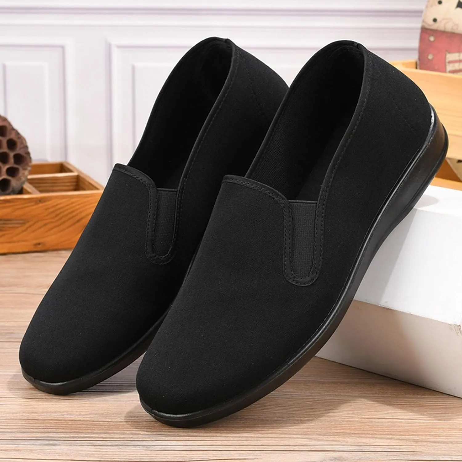 Men's Lightweight Non Slip Barefoot Shoes Work Shoes Breathable Comfortable Sneakers Flat Bottom for Old Men