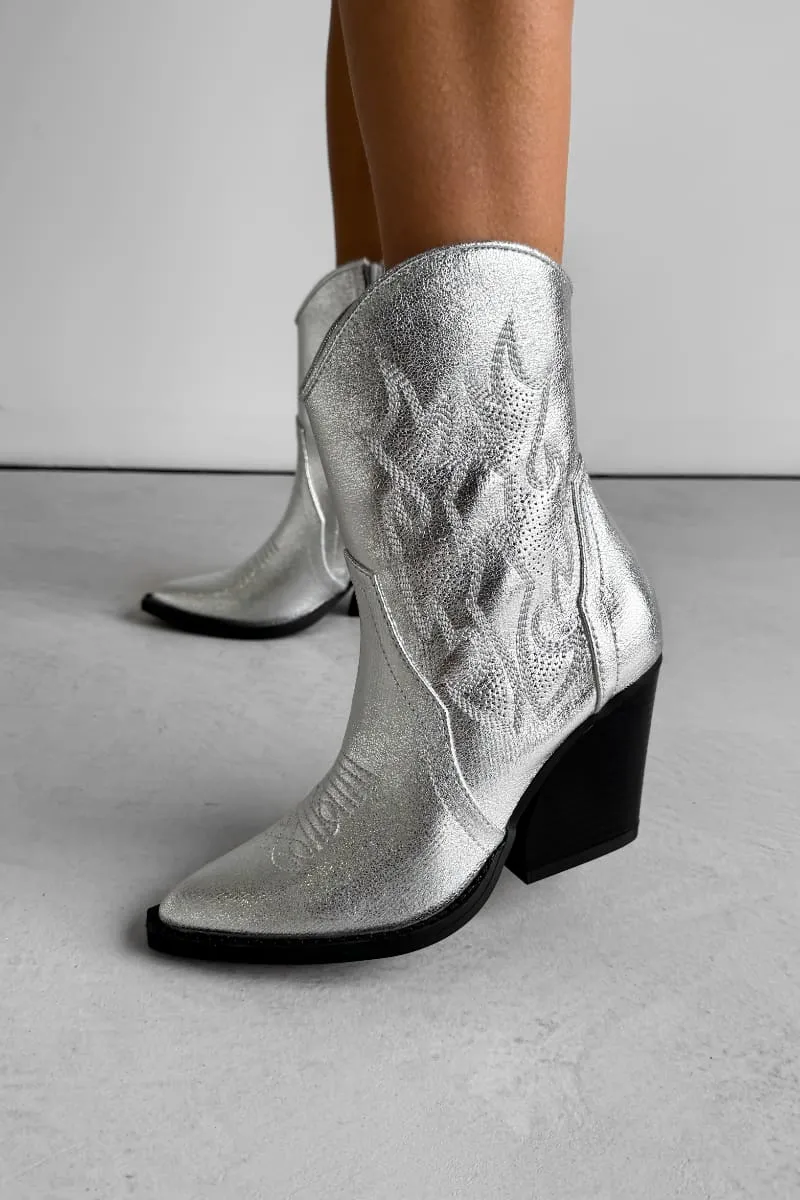 NIA Western Cowboy Boots - Silver