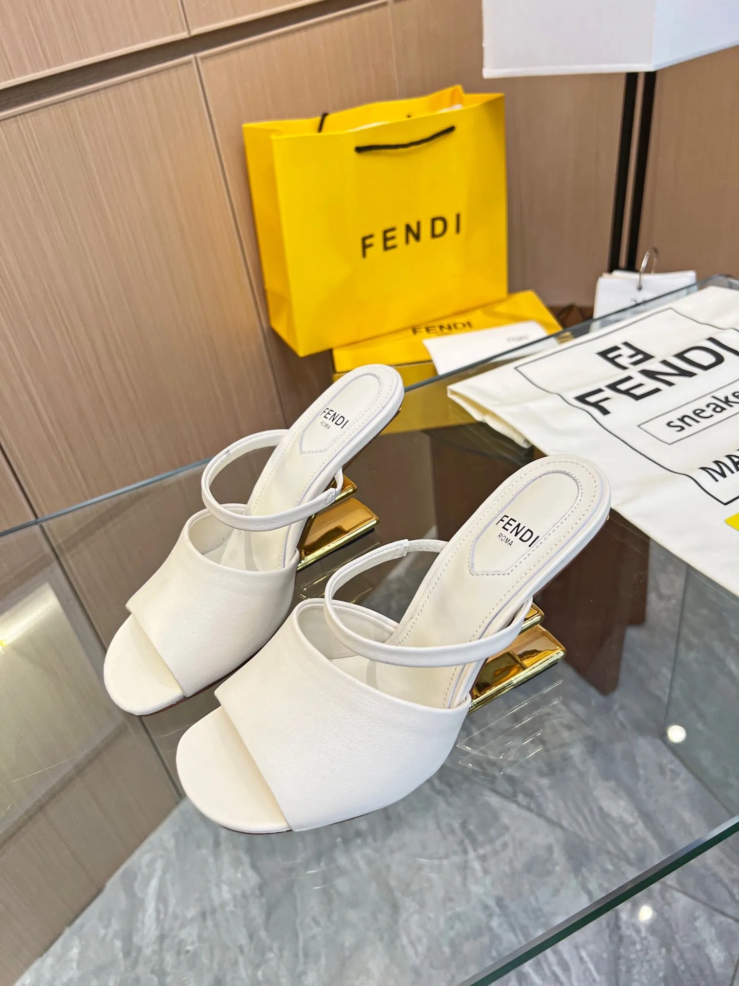 SE1151 FF First High-Heeled Sandals / Size5-11