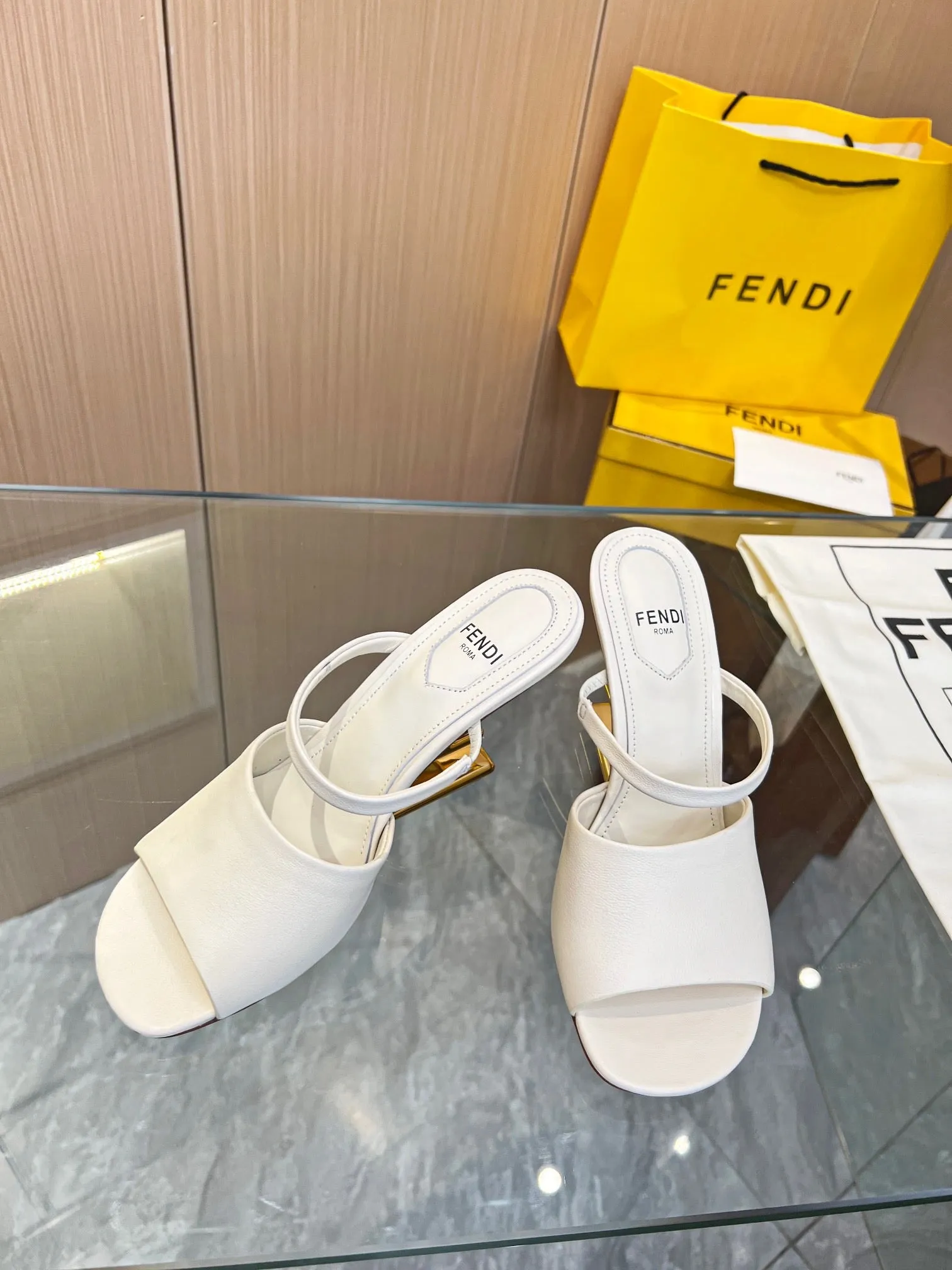 SE1151 FF First High-Heeled Sandals / Size5-11
