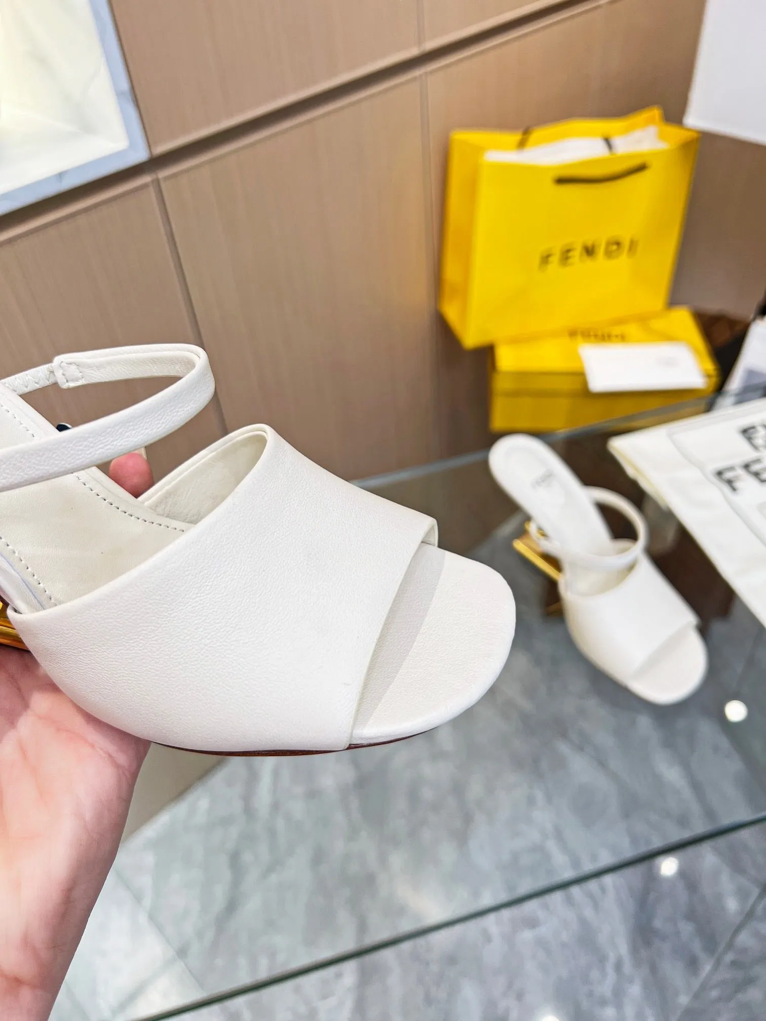 SE1151 FF First High-Heeled Sandals / Size5-11