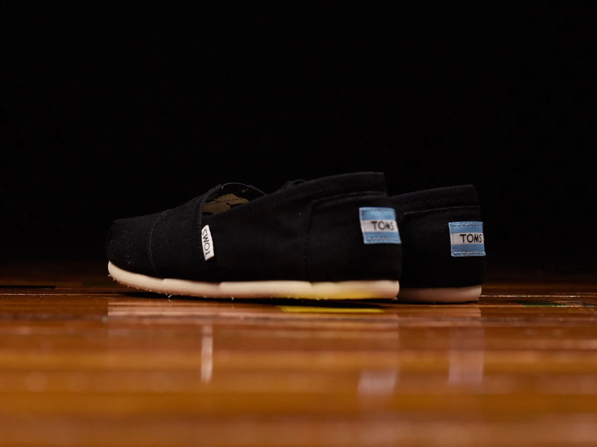 Toms Womens Canvas Black Classic Shoes
