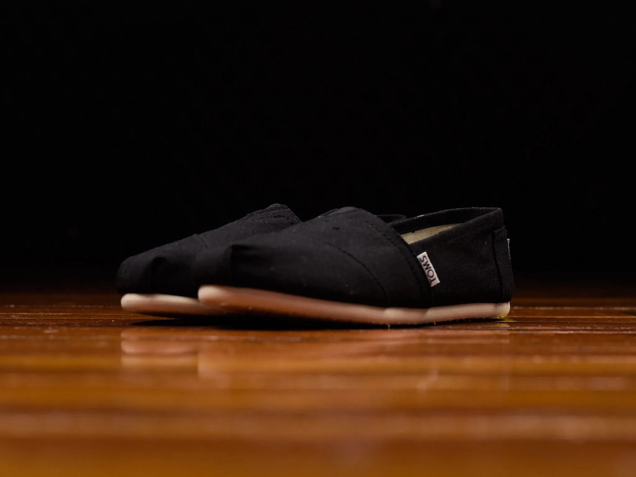 Toms Womens Canvas Black Classic Shoes
