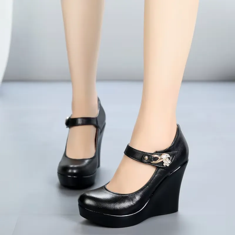 USS Shoes Berny Women's Platform Wedges