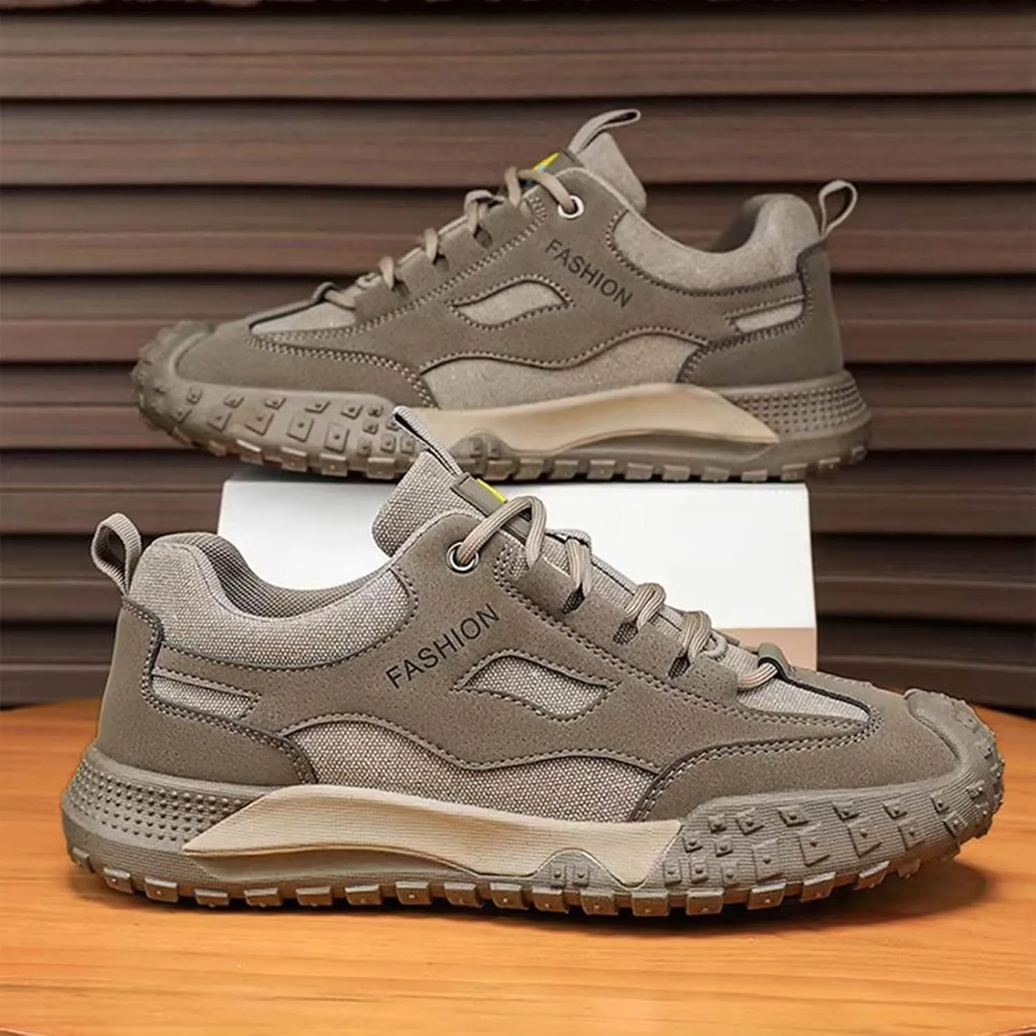 Wide Toe Sneakers for Men Casual Fashion Lace Up Outdoor Hiking Walking Running Shoes Summer Breathable Sneakers