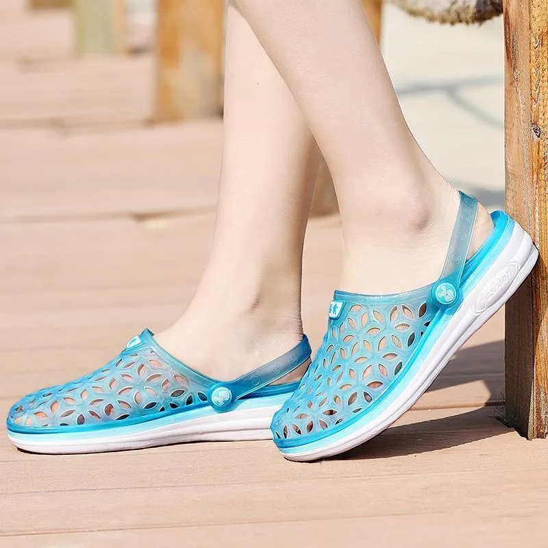 Women's Breathable Hole Non-slip Casual Sandals and Slippers