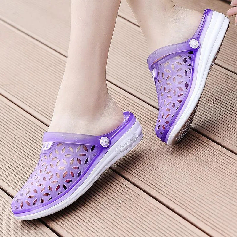 Women's Breathable Hole Non-slip Casual Sandals and Slippers